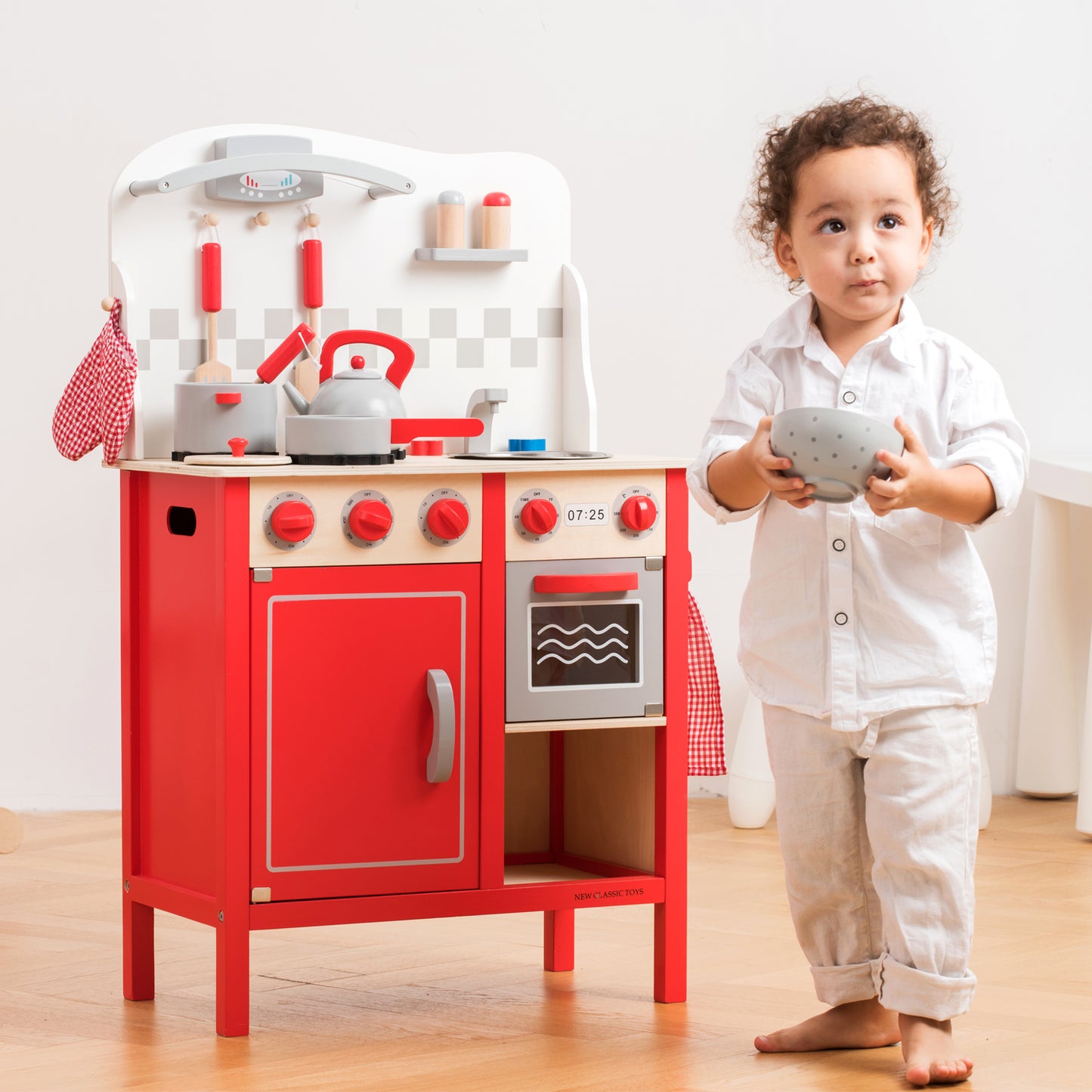 New Classic Toys Kitchenette Bon Appetit DeLuxe, Red