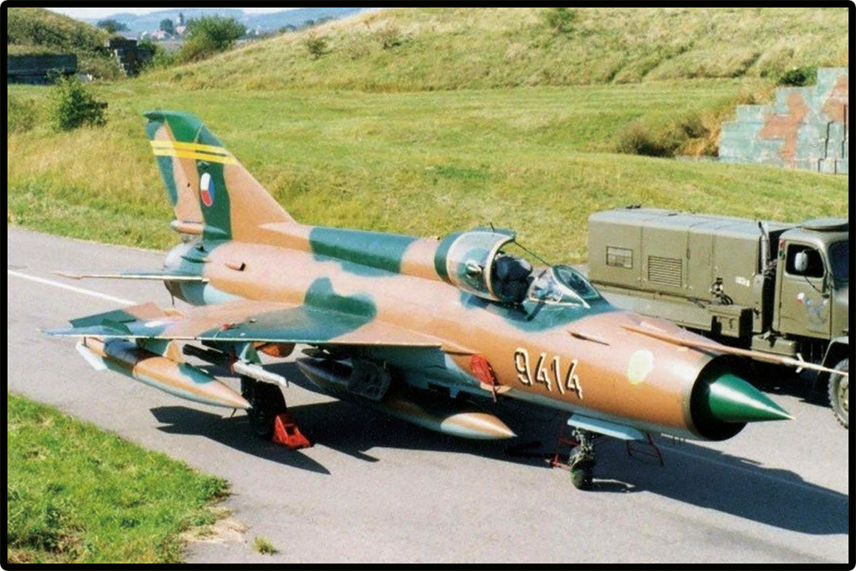 COBI Armed Forces MiG-21 (GDR / Czechoslovakia) Fighter Jet Building Set, 396 Pieces
