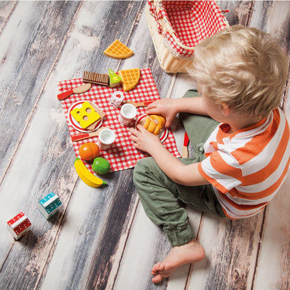 New Classic Toys Picnic Basket Set 27 pieces