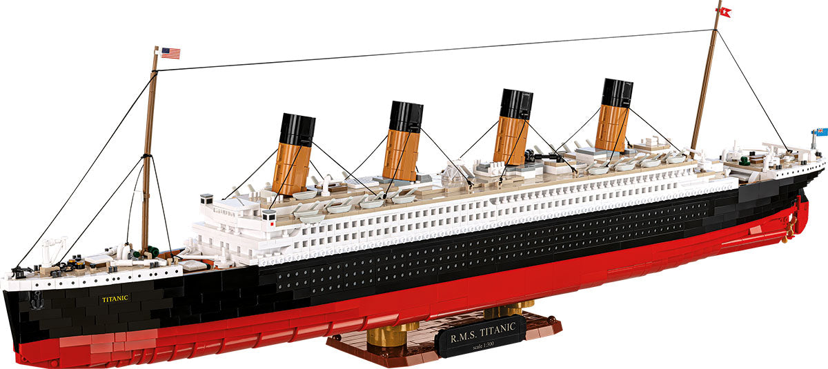 COBI Historical Collection R.M.S. TITANIC 1:300 Scale, 3260 Pieces